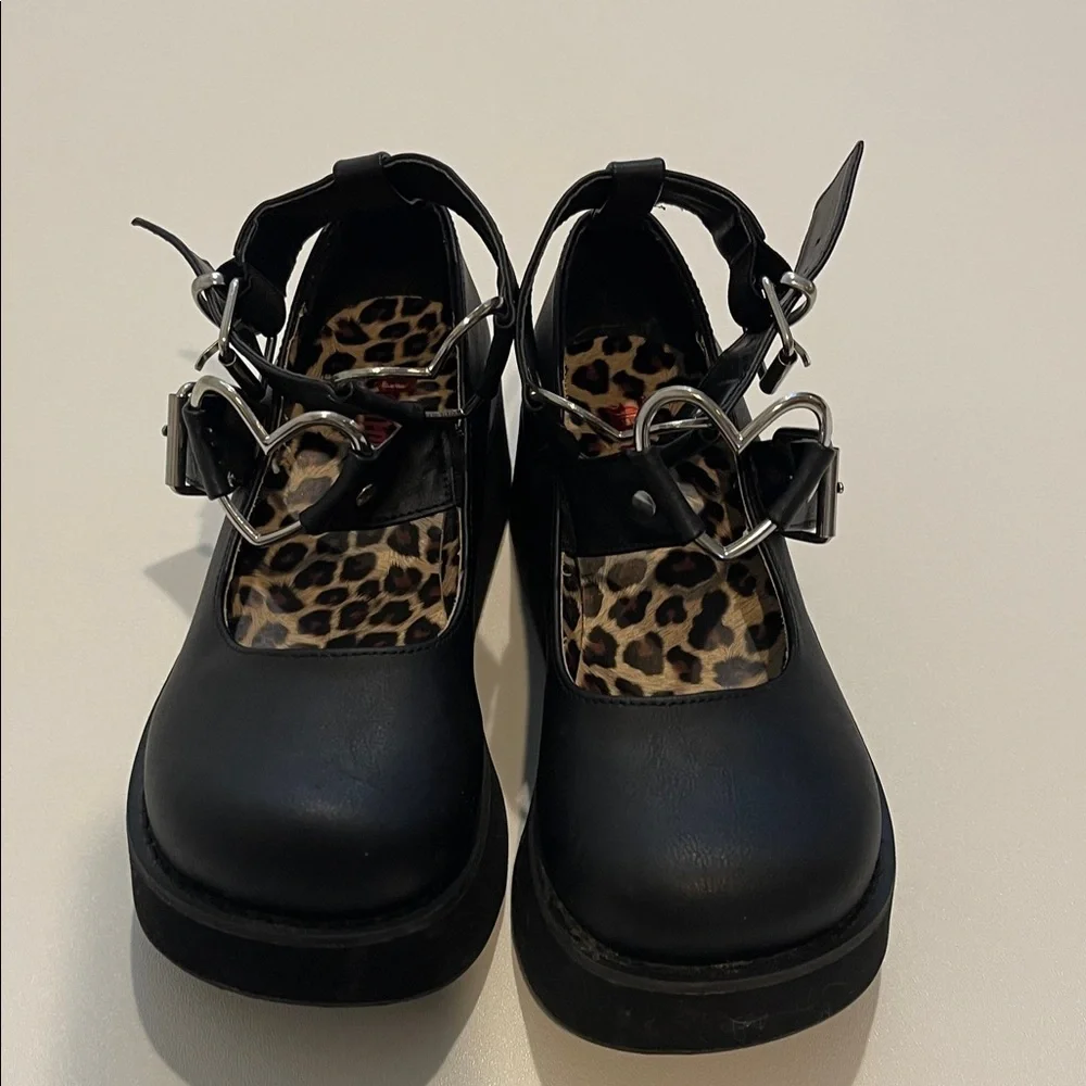 Demonia bold black